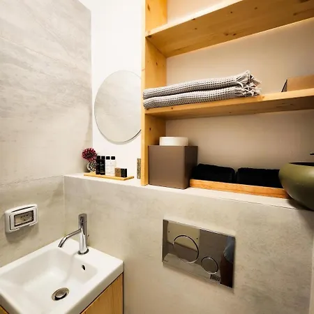 Beslinda's Cosy Haven - Blloku, Tirana