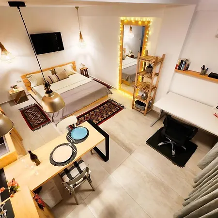 Beslinda's Cosy Haven - Blloku, Apartment Tirana