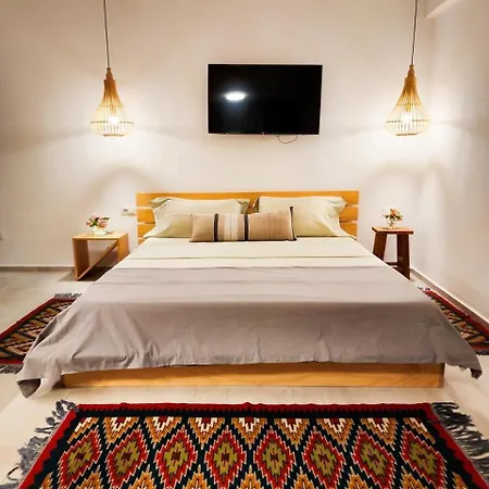 Beslinda's Cosy Haven - Blloku, Apartment